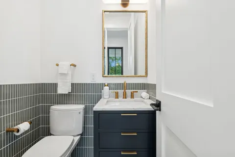 $2,799,000 | 110 Crescent Court, Wading River, NY 11792