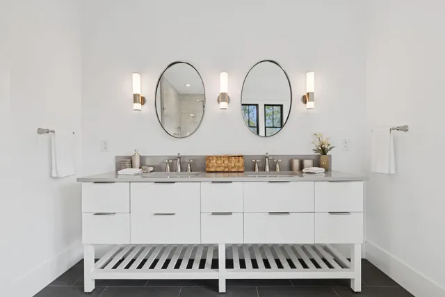 $2,799,000 | 110 Crescent Court, Wading River, NY 11792