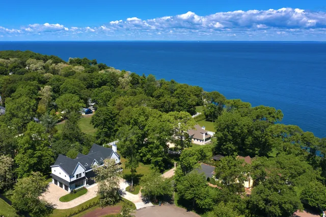 $2,799,000 | 110 Crescent Court, Wading River, NY 11792