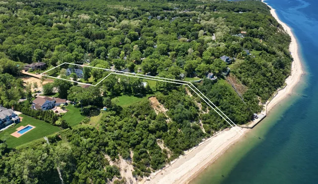 $2,799,000 | 110 Crescent Court, Wading River, NY 11792