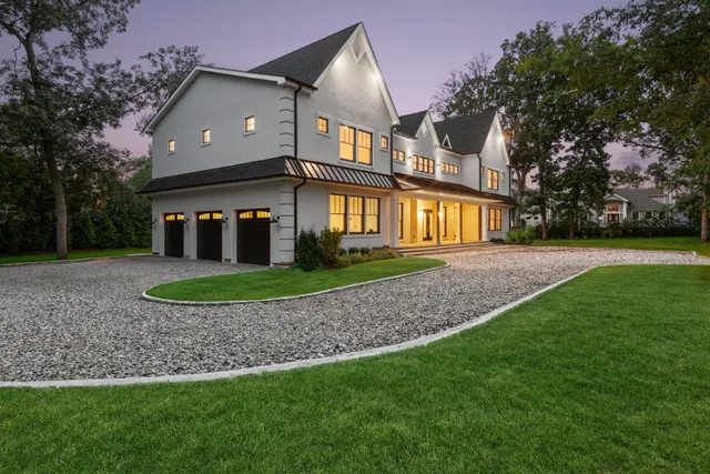 $2,799,000 | 110 Crescent Court, Wading River, NY 11792