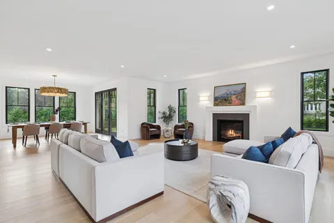 $2,799,000 | 110 Crescent Court, Wading River, NY 11792