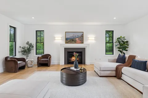 $2,799,000 | 110 Crescent Court, Wading River, NY 11792