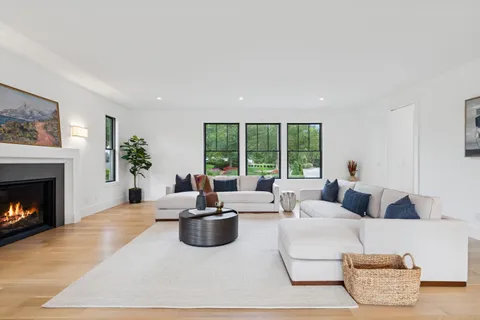 $2,799,000 | 110 Crescent Court, Wading River, NY 11792