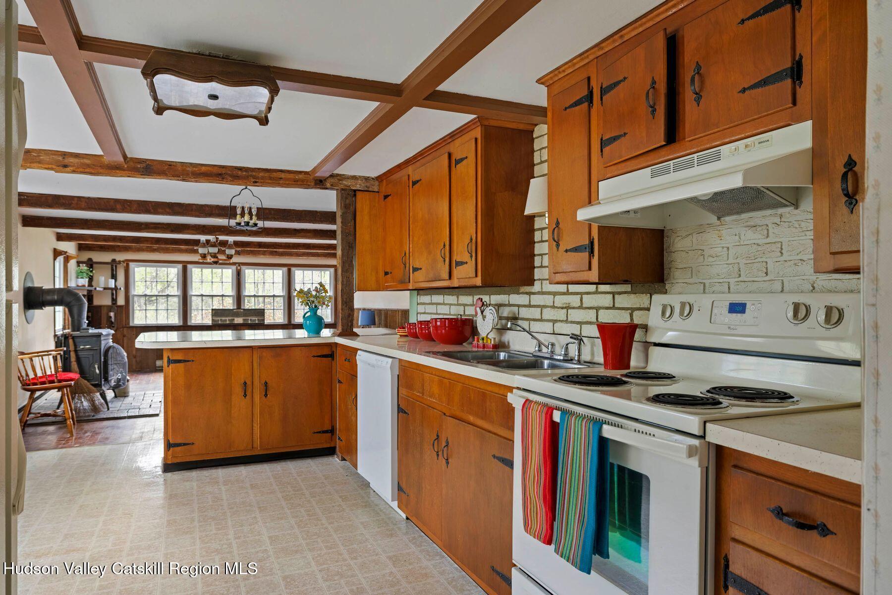 294 Fish Creek Road Saugerties, NY 12477 - Photo 8 of 55 photo_online_034