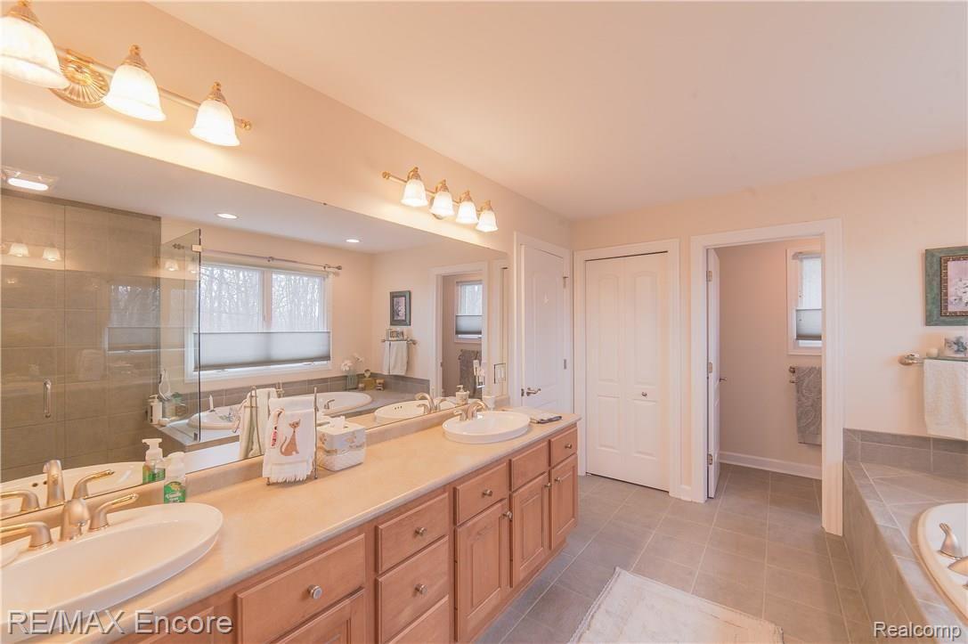 5482 Boulderwood Ridge Clarkston, MI 48348 - Photo 46 of 78 5482 Boulder Ridge-41.jpg
