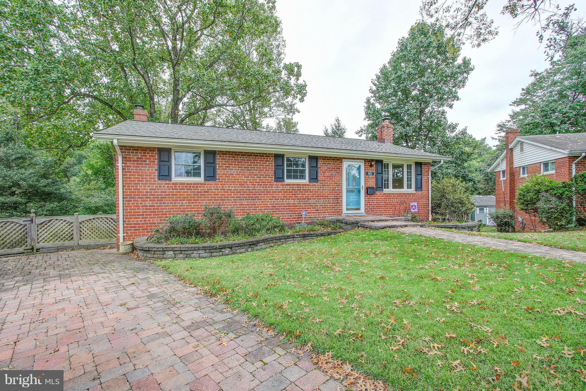 Charming One Level Living !