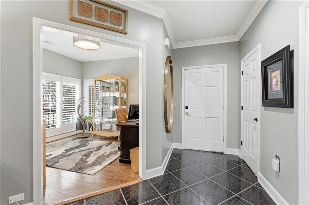 5264 Brooke Ridge Drive Dunwoody, GA 30338 - Photo 6 of 47 a view of a living room