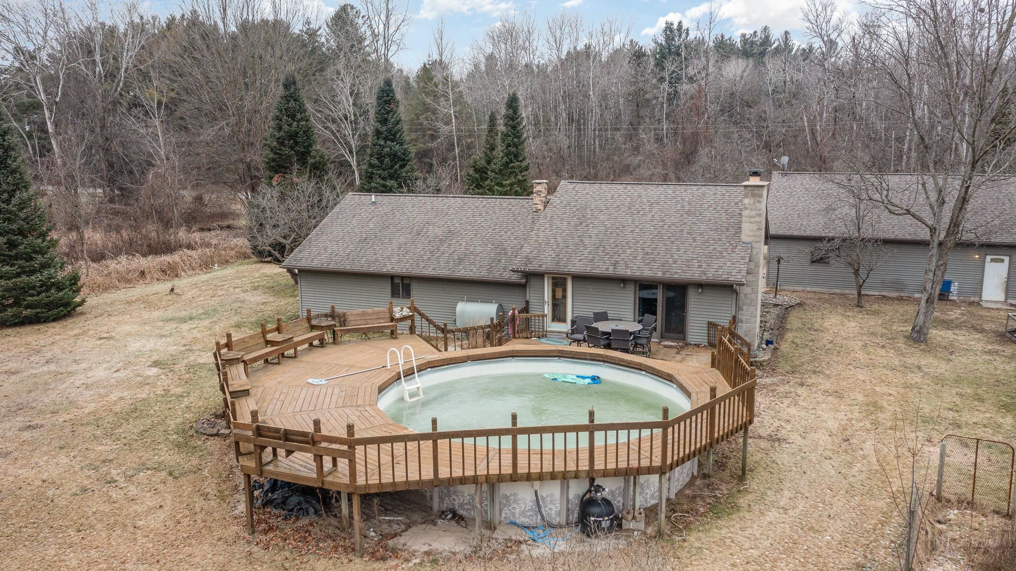 4602 North Elevator Road Pinconning, MI 48650 - Photo 22 of 27