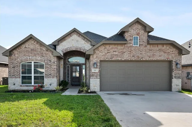 $360,000 | 111 Ackers Turn, Corsicana, TX 75110