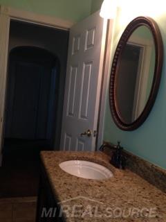 1425 Buckingham Road Grosse Pointe Park, MI 48230 - Photo 20 of 29