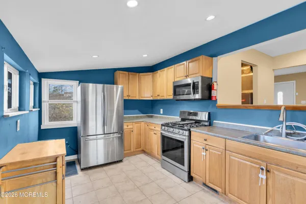 $410,000 | 17 Anchorage Boulevard, Bayville, NJ 08721