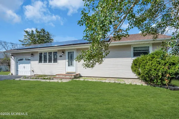 $410,000 | 17 Anchorage Boulevard, Bayville, NJ 08721