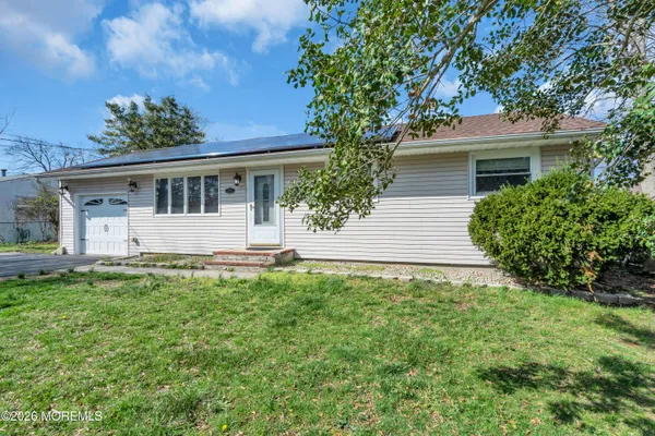$410,000 | 17 Anchorage Boulevard, Bayville, NJ 08721