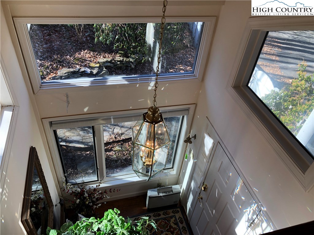 104 Club House Road Beech Mountain, NC 28604 - Photo 3 of 42 Gallery Image 3