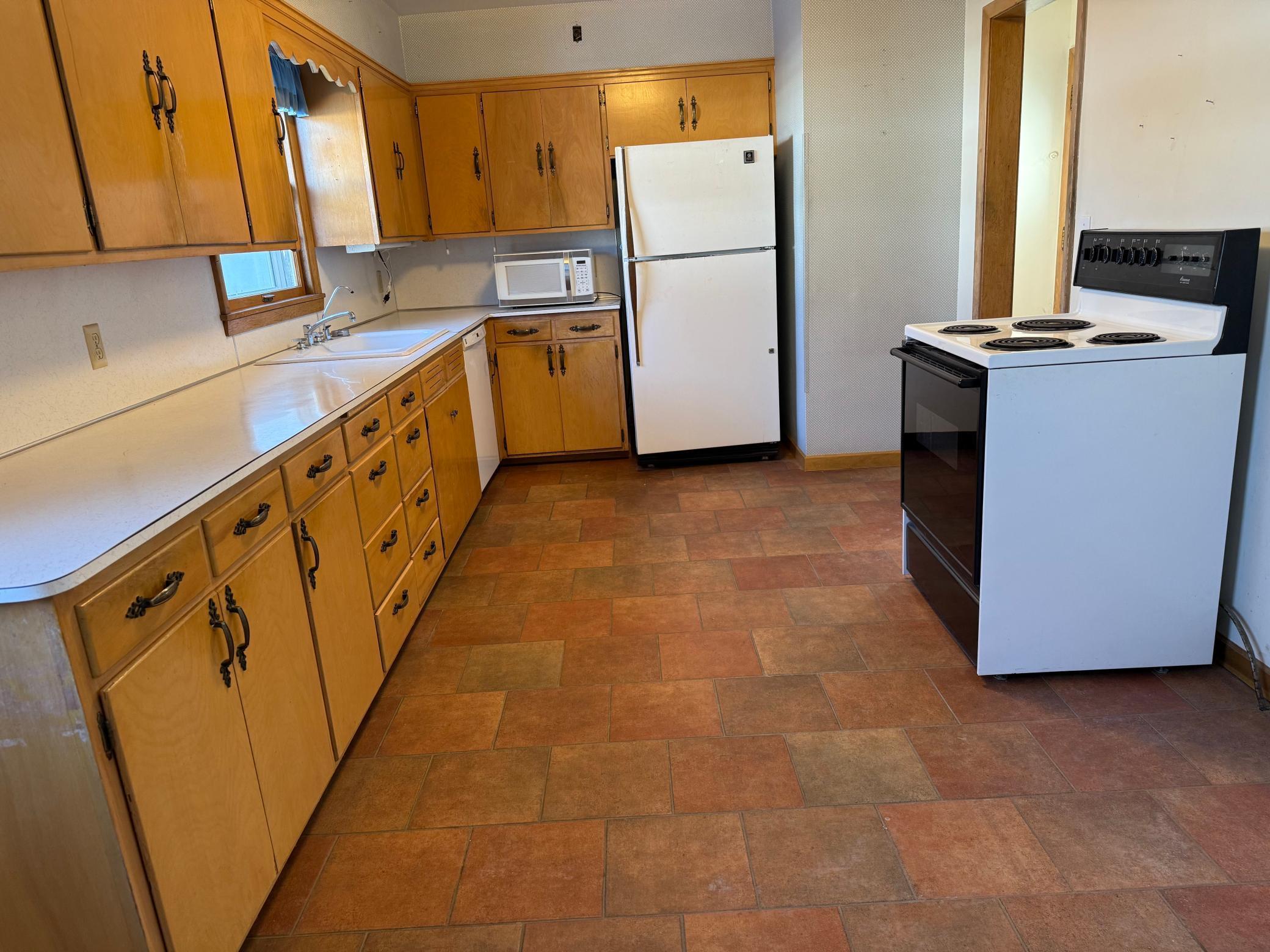 16 Bruce Court Mankato, MN 56001 - Photo 5 of 28