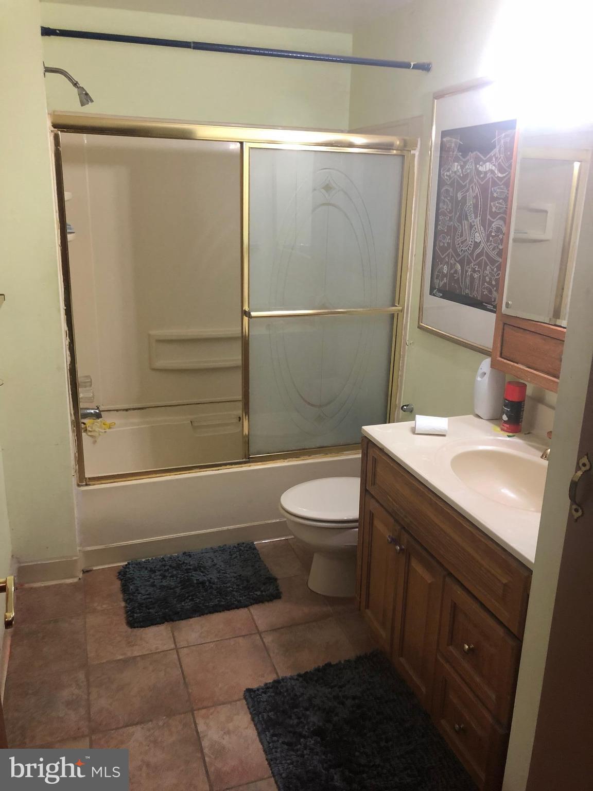 2913 Rolling Rd. Baltimore, MD 21244 - Photo 14 of 20 Bath (Master)