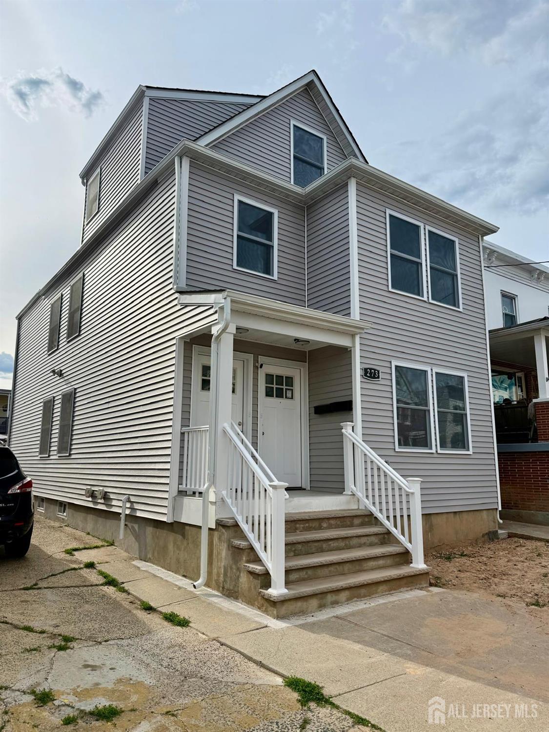 273 Oak Street, Unit 2 Perth Amboy, NJ 08861 - Photo 3 of 15