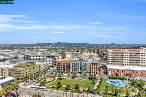 $419,000 | 6363 Christie Avenue, Unit 1425, Emeryville, CA 94608