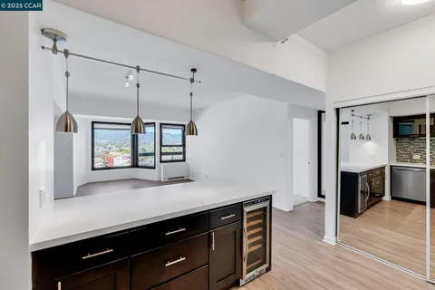 $419,000 | 6363 Christie Avenue, Unit 1425, Emeryville, CA 94608