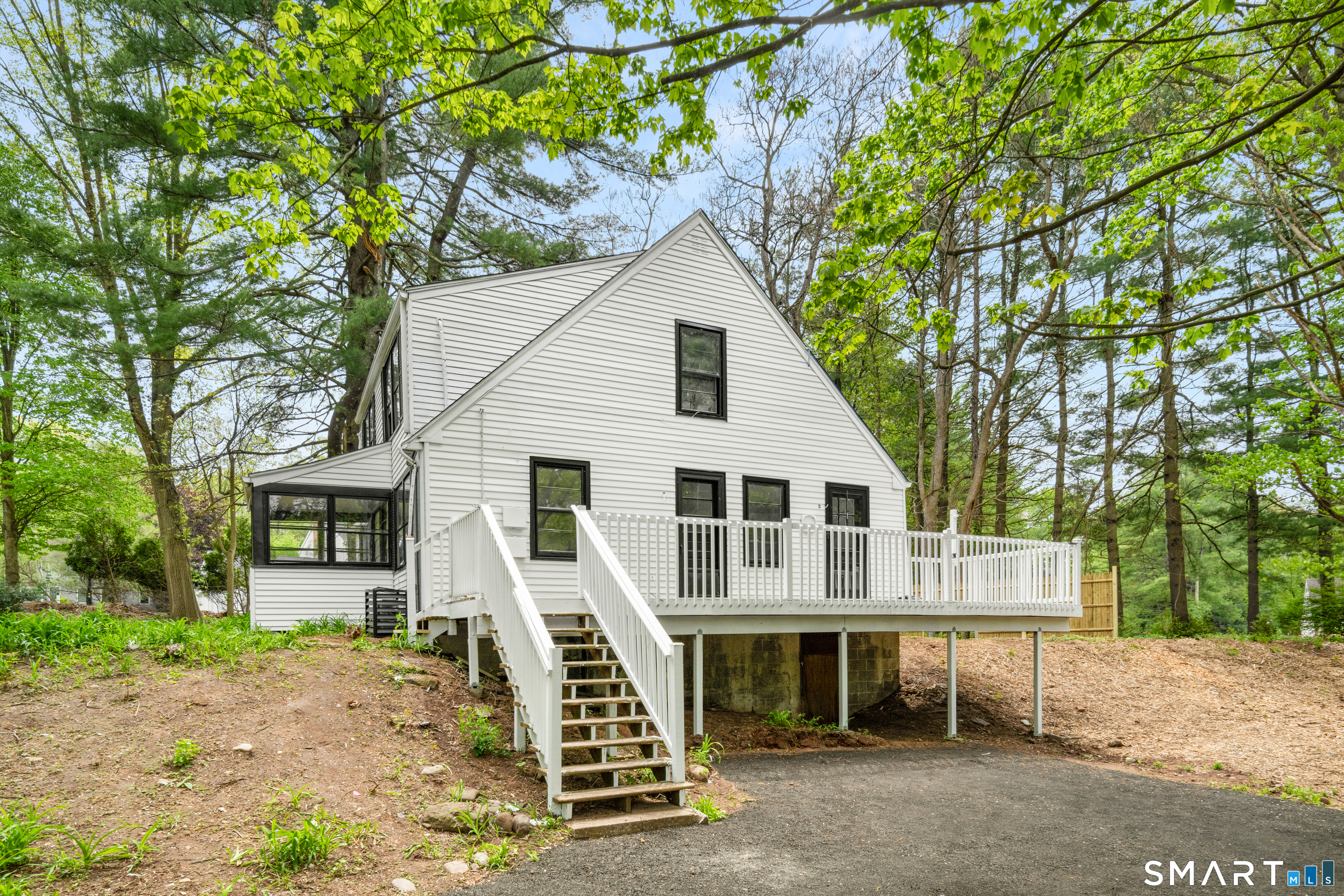 1335 Wolf Hill Road Cheshire, CT 06410 - Photo 4 of 17