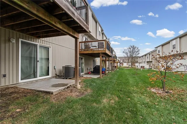 $225,000 | 221 North Pointe Lane, Raymore, MO 64083