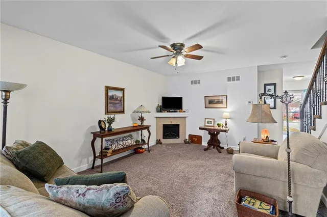 $225,000 | 221 North Pointe Lane, Raymore, MO 64083