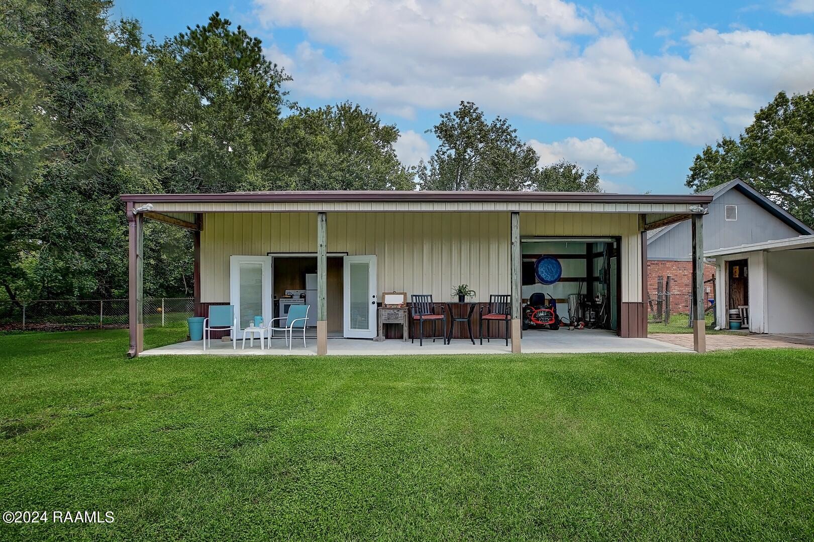 500 Interlude Road New Iberia, LA 70563 - Photo 3 of 37 WOW!