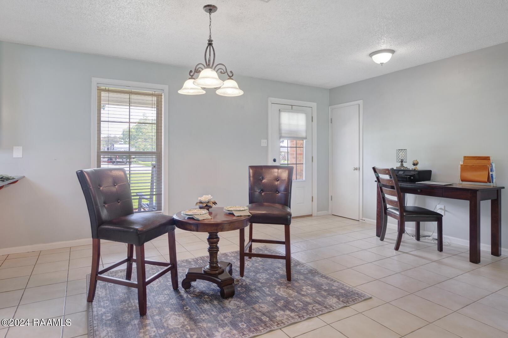 500 Interlude Road New Iberia, LA 70563 - Photo 8 of 37 Dining area