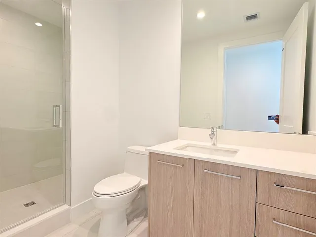 $11,500 | 151 North Seabreeze Boulevard, Unit 703E, Fort Lauderdale, FL 33304