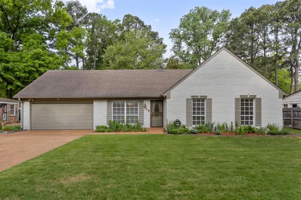 $385,000 | 2527 Birchtree Drive, Germantown, TN 38138