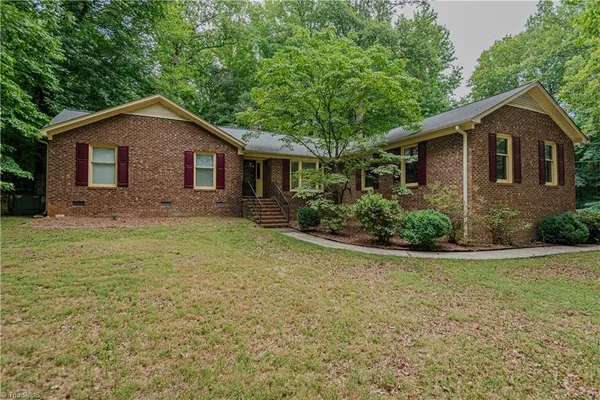 $399,900 | 2603 Crescent Hill Drive, Mebane, NC 27302