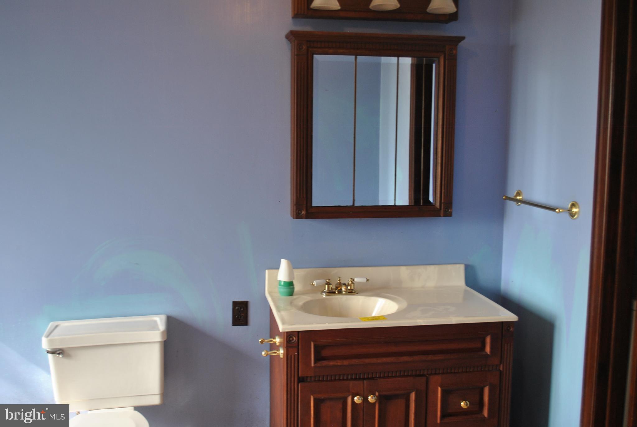 6366 Summit Road Glen Rock, PA 17327 - Photo 11 of 33 MAIN LEVEL FULL BATH