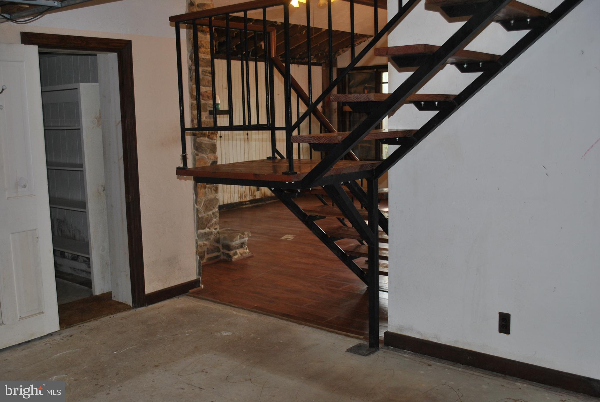 6366 Summit Road Glen Rock, PA 17327 - Photo 12 of 33 STEPS TO UPPER LEVEL