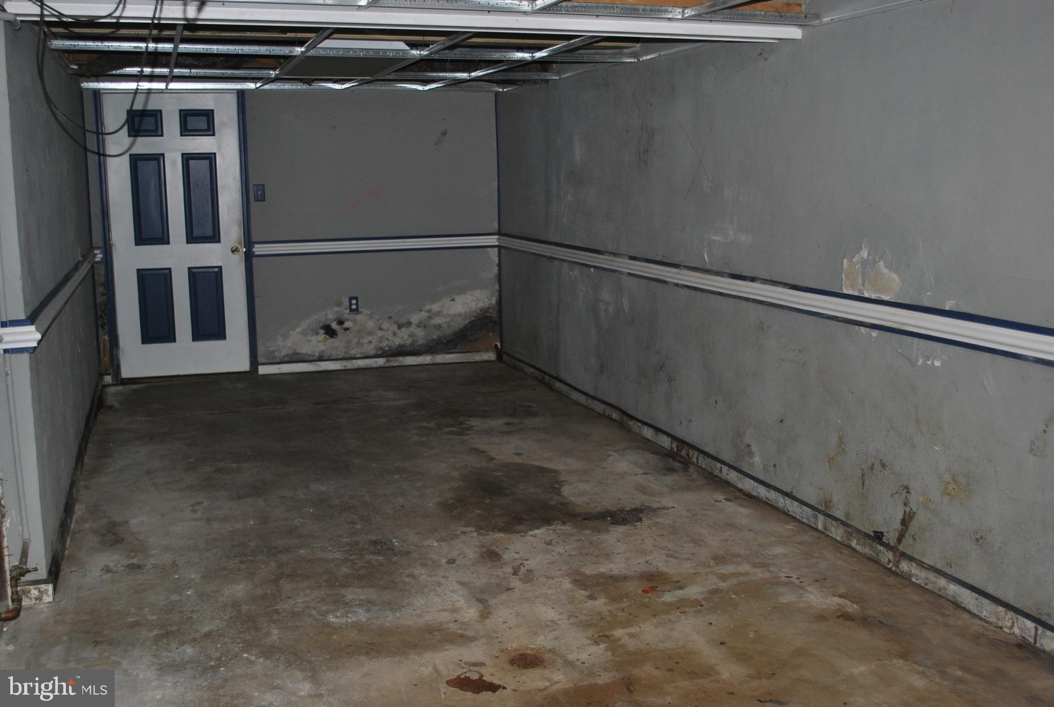 6366 Summit Road Glen Rock, PA 17327 - Photo 27 of 33 ATTACHED GARAGE INTERIOR