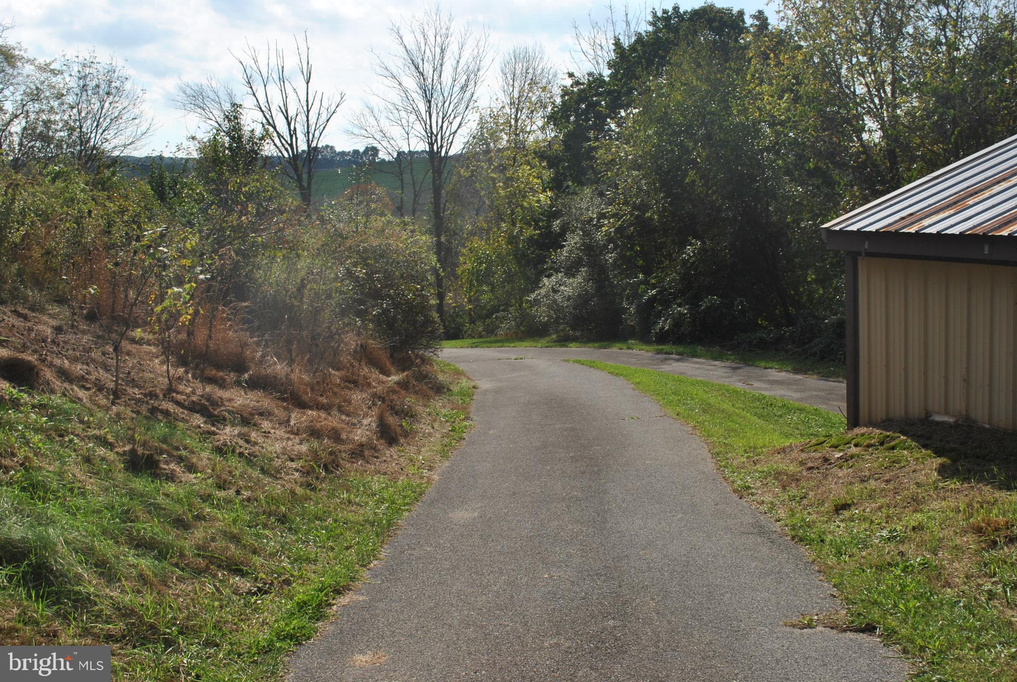 6366 Summit Road Glen Rock, PA 17327 - Photo 33 of 33 DRIVEWAY