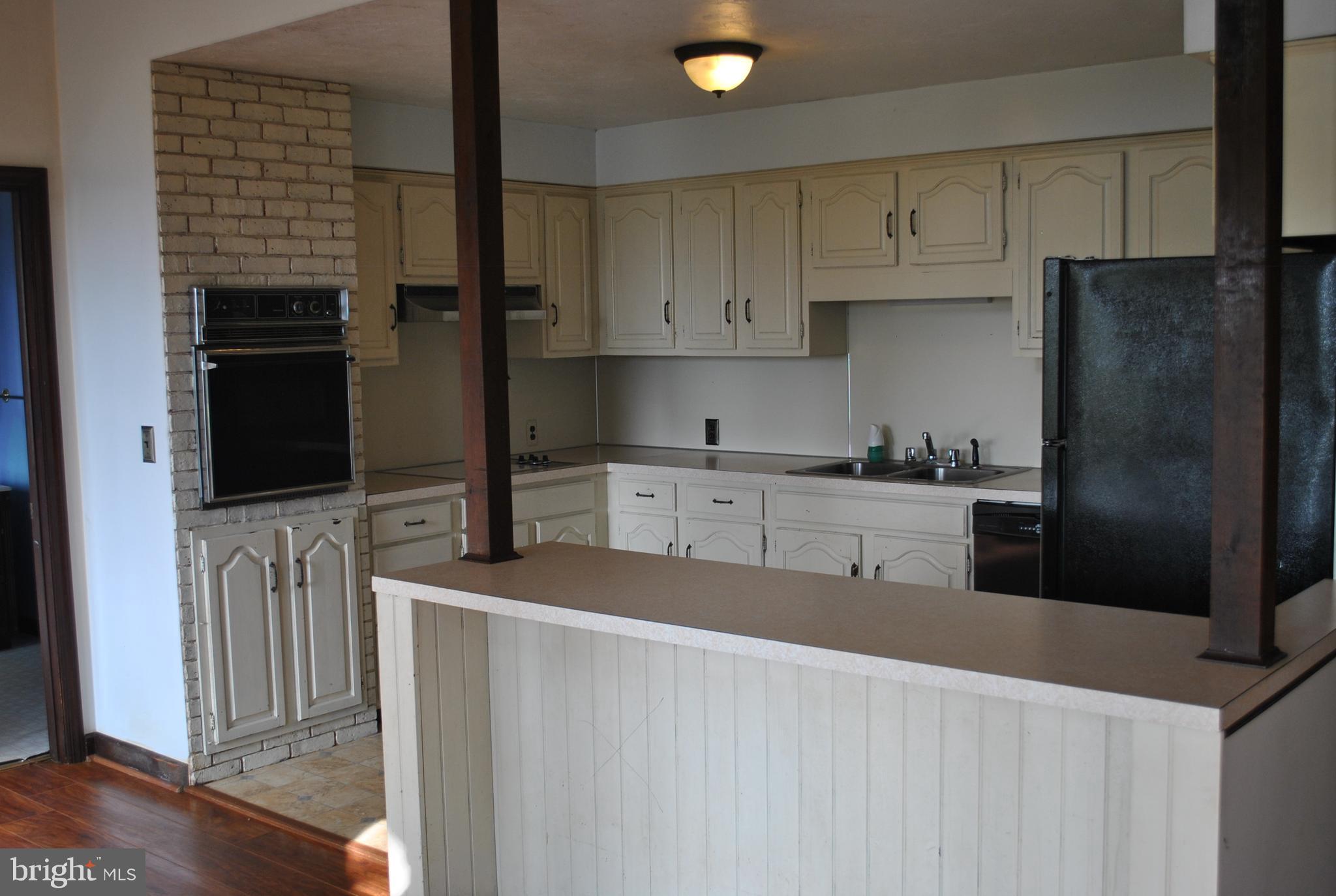 6366 Summit Road Glen Rock, PA 17327 - Photo 8 of 33 KITCHEN