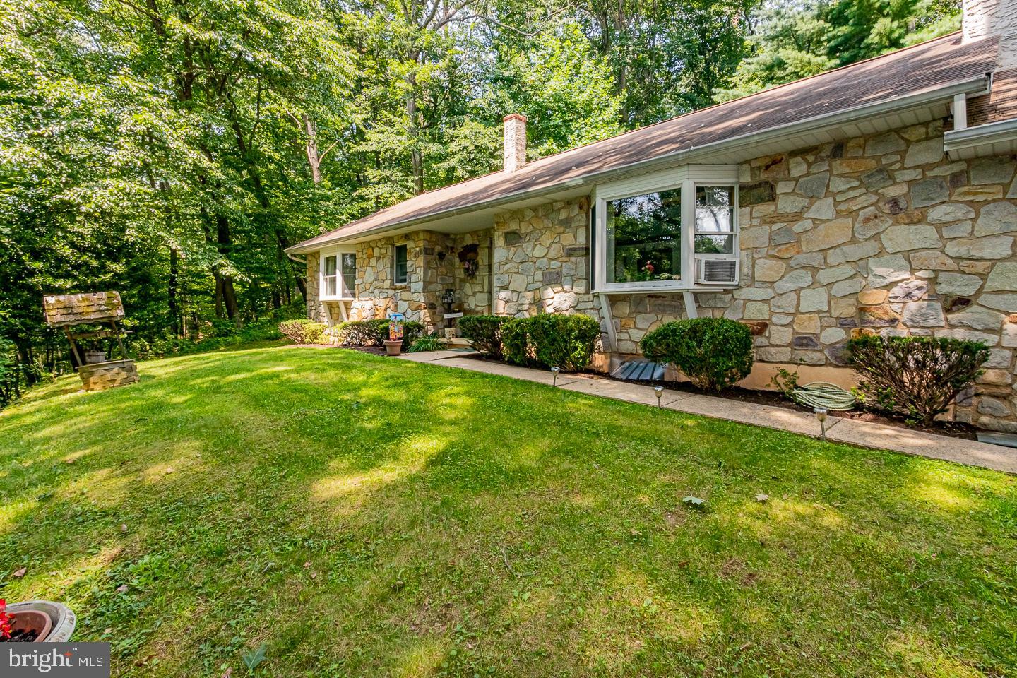 1125 Broad Run Road Coatesville, PA 19320 - Photo 10 of 40 Neatly trimmed lawn and gardens