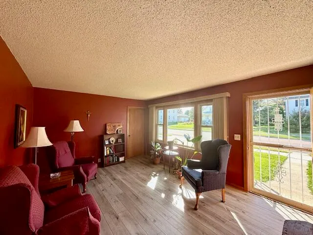 $244,900 | 524 North Kingston Street, Caledonia, MN 55921