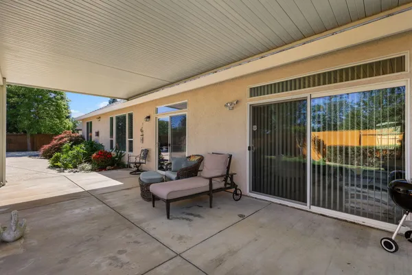 $589,000 | 2588 Valencia Street, Redding, CA 96003