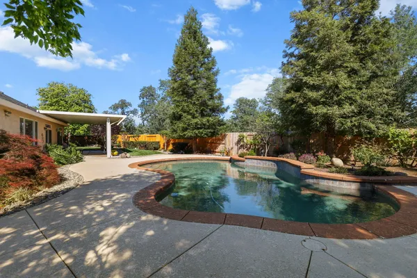 $589,000 | 2588 Valencia Street, Redding, CA 96003