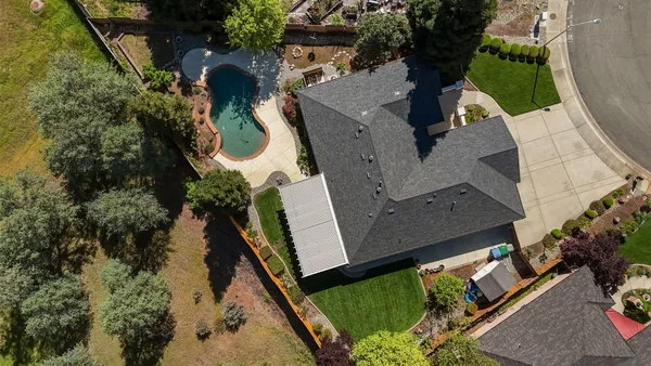 $589,000 | 2588 Valencia Street, Redding, CA 96003