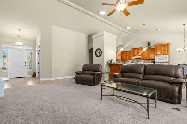 $589,000 | 2588 Valencia Street, Redding, CA 96003