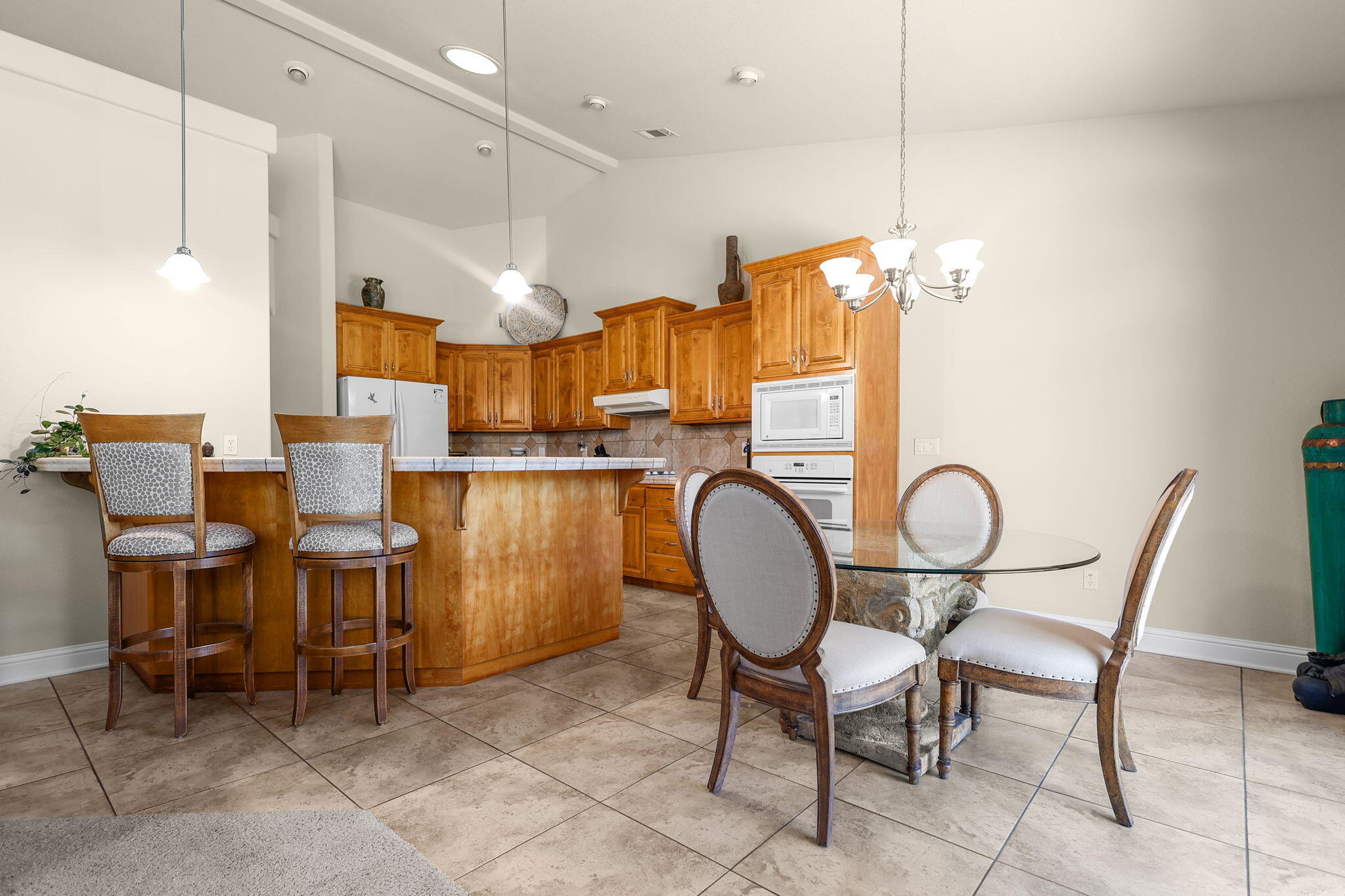 2588 Valencia Street Redding, CA 96003 - Photo 7 of 31 11-web-or-mls-_K3A3364