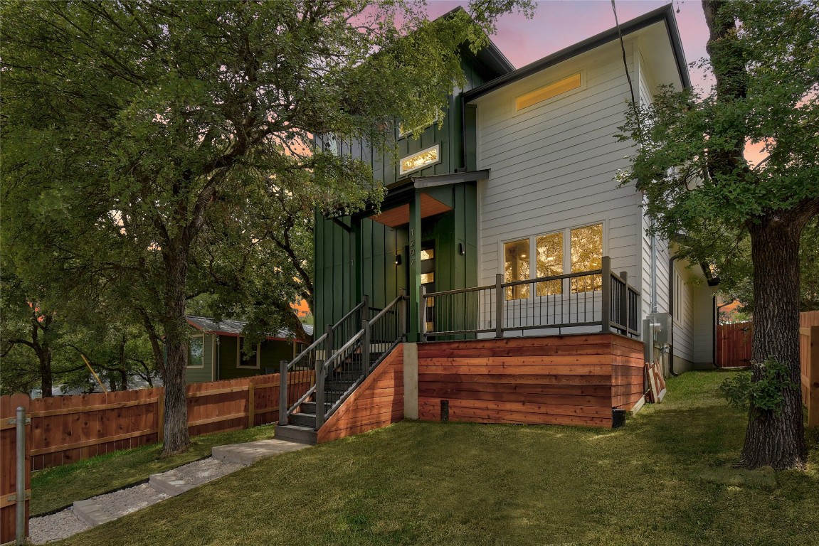 1207 Delano Street, Unit 1 Austin, TX 78721 - Photo 1 of 1