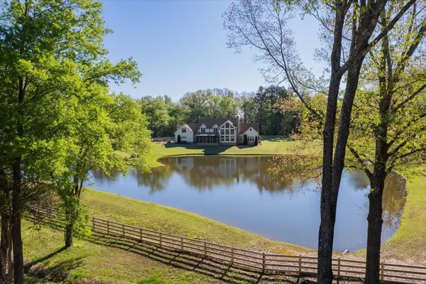 $1,100,000 | 1355 Hewlett Drive, Rossville, TN 38066