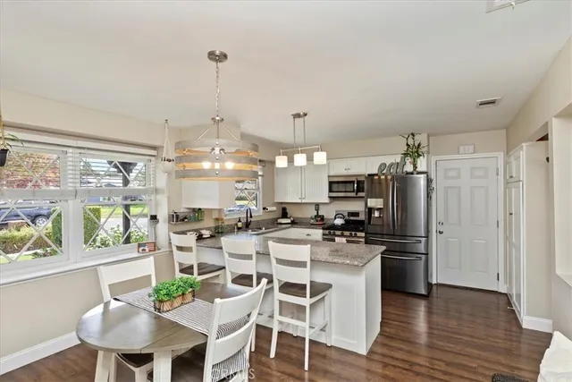 $719,900 | 5015 Treehill Place, Riverside, CA 92507