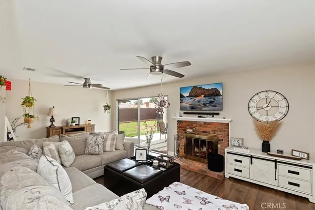 $719,900 | 5015 Treehill Place, Riverside, CA 92507