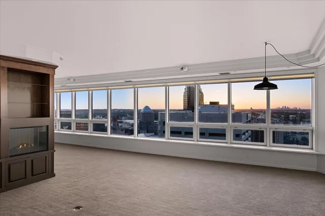 $650,000 | 168 6th Street East, Unit 3501/3506, St. Paul, MN 55101