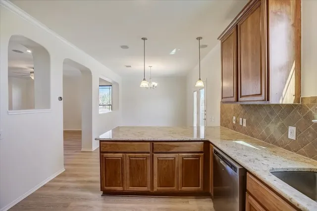 $2,300 | 6800 Sunderland Trail, Austin, TX 78747